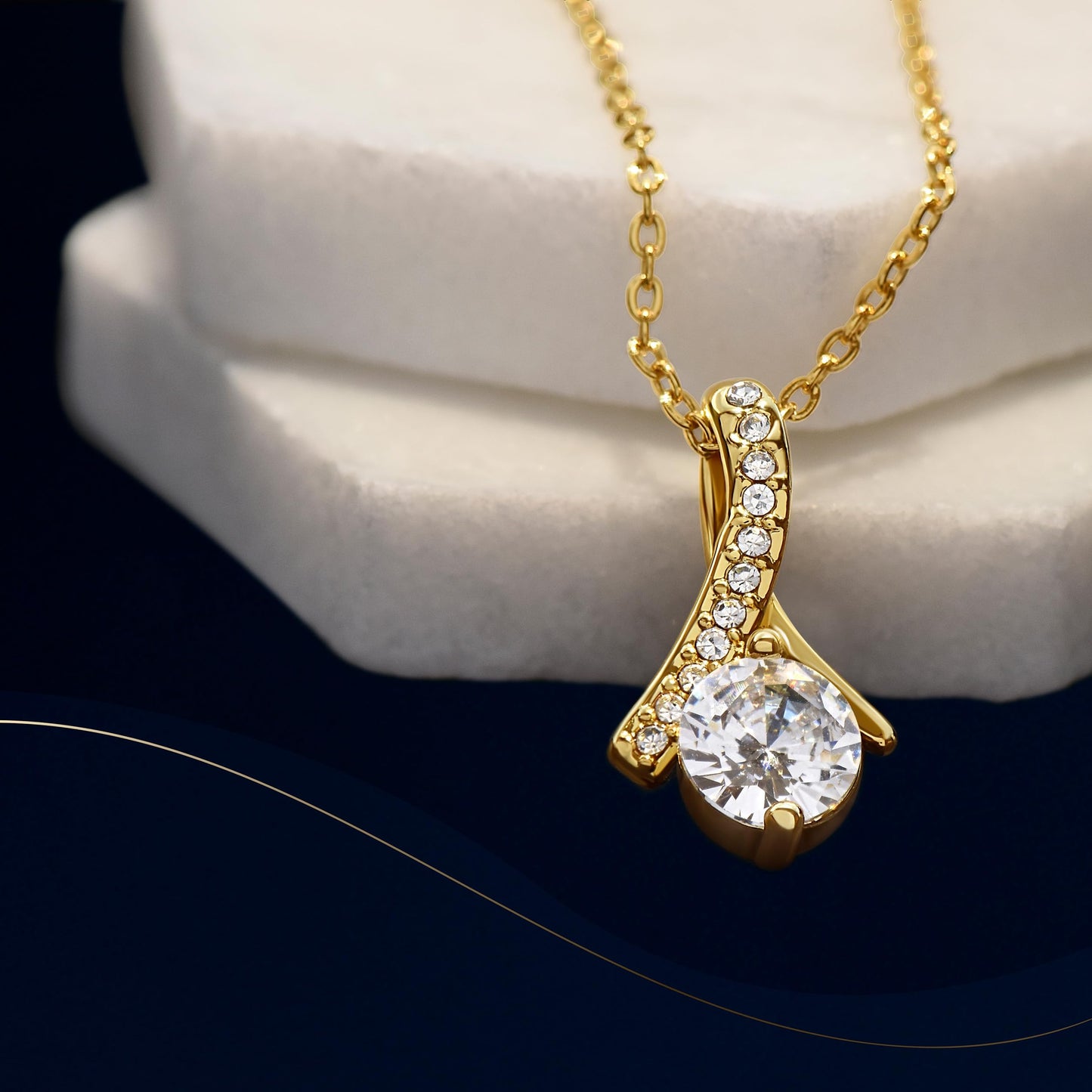 Alluring Beauty Gold Necklace Elegant Gifts