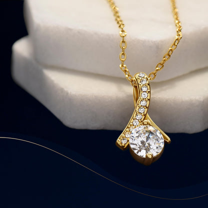 Alluring Beauty Gold Necklace Elegant Gifts