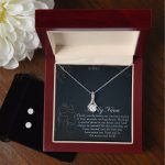 JEMINES Future Grandma Alluring Beauty Necklace Set